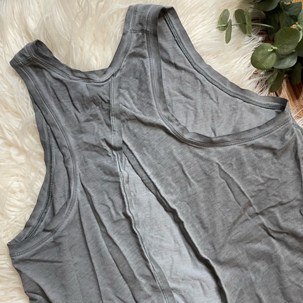lululemon All Tied Up Tank *Gray Wash size 6 - Picture 8 of 8